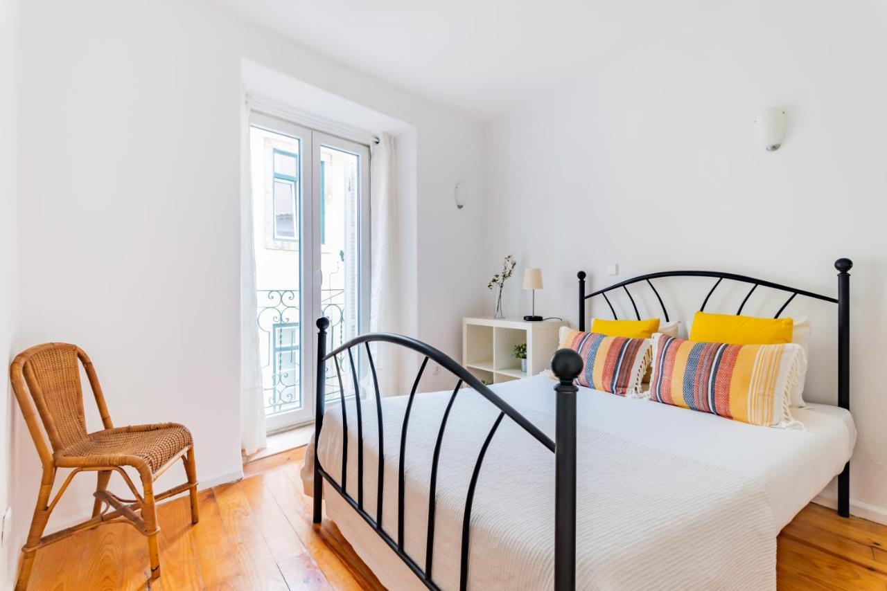 Апартаменти 2Br At Chiado Historical Heart Of Лісабон Екстер'єр фото