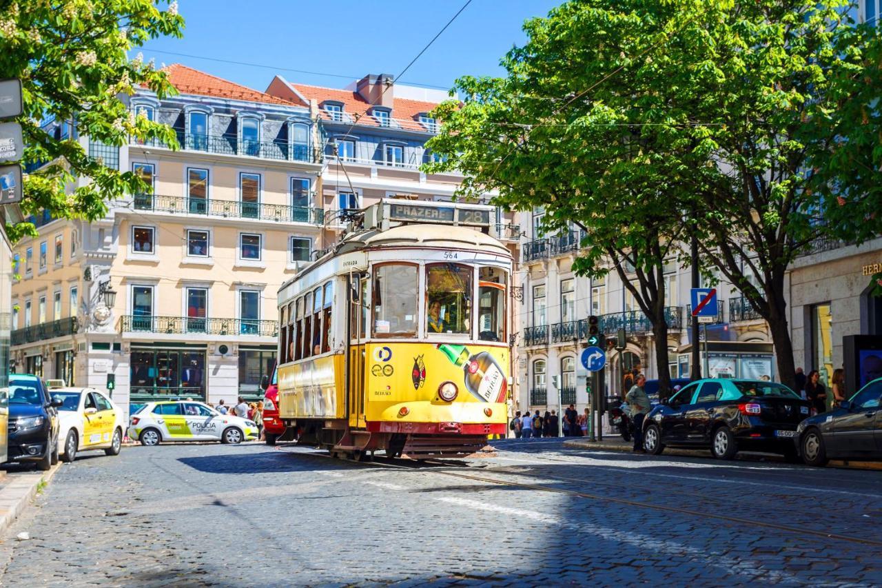 Апартаменти 2Br At Chiado Historical Heart Of Лісабон Екстер'єр фото